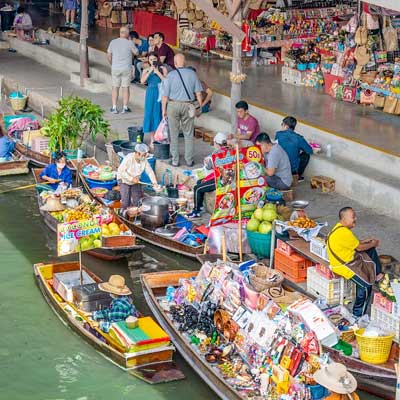 Damnoen Saduak Floating Market